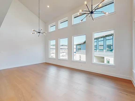 Beautiful TownHouse 11