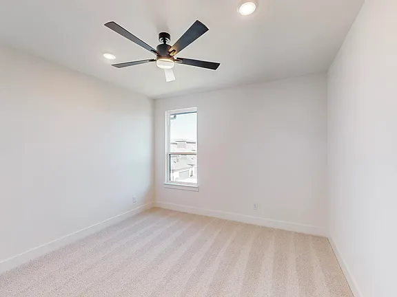 Beautiful TownHouse 12