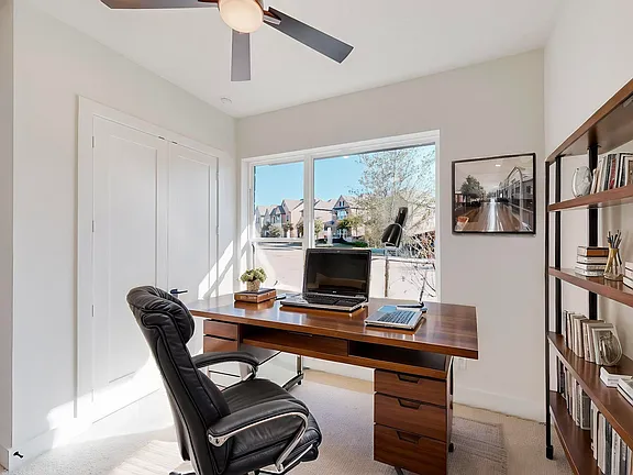 Beautiful TownHouse 14