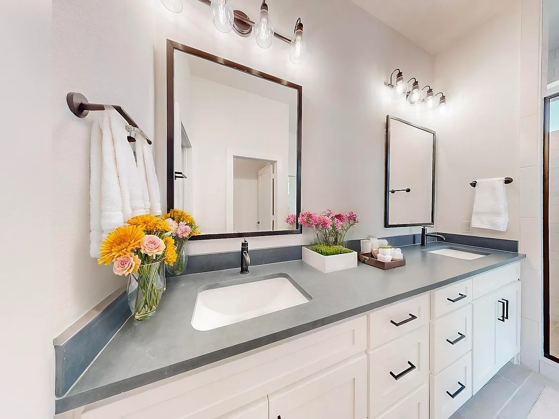 Beautiful TownHouse 15