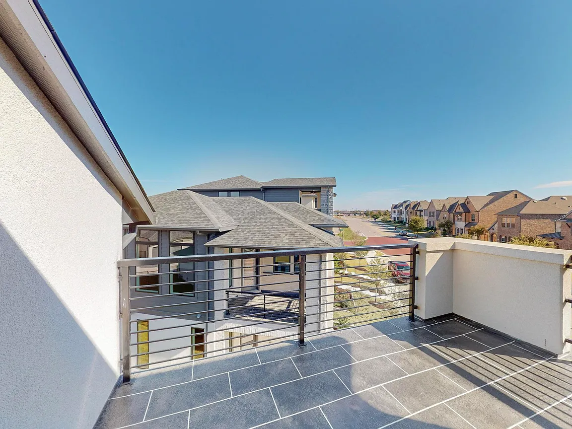 Beautiful TownHouse 5