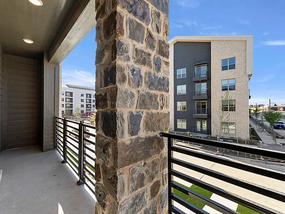 Modern Townhouse 9