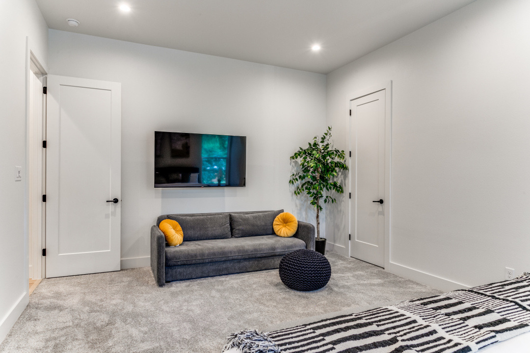 Spacious Apartment 5
