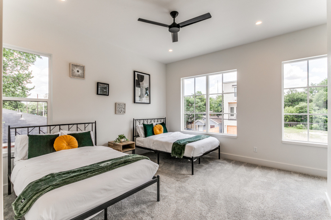 Spacious Apartment 9