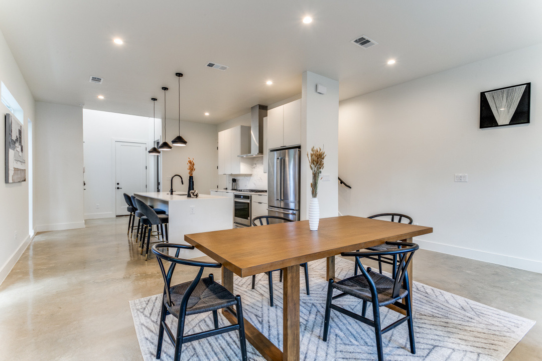 Spacious Apartment 14